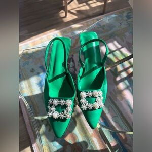 Pearl Pointed Toe Green Kitten Heel